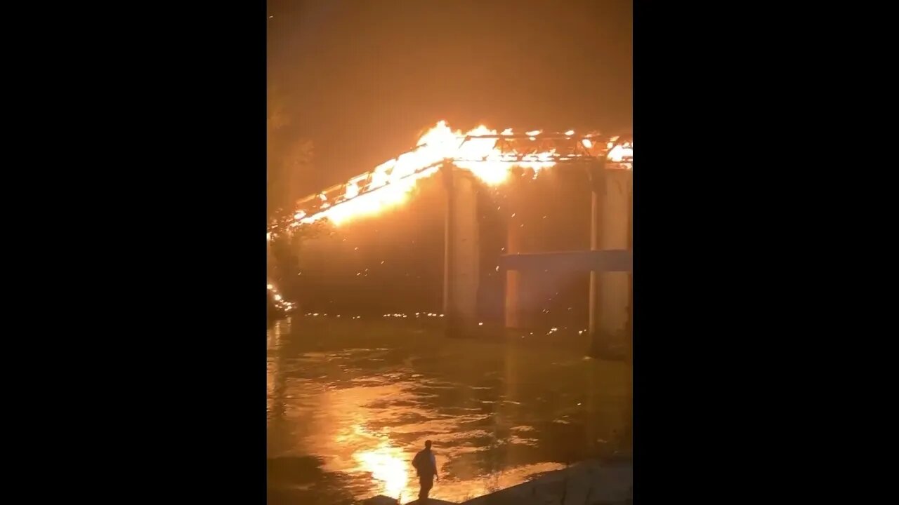 Rome's Ponte di Ferro bridge Goes Up In Flames.