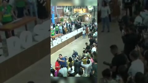 Michele Bolsonaro faz um relato emocionante