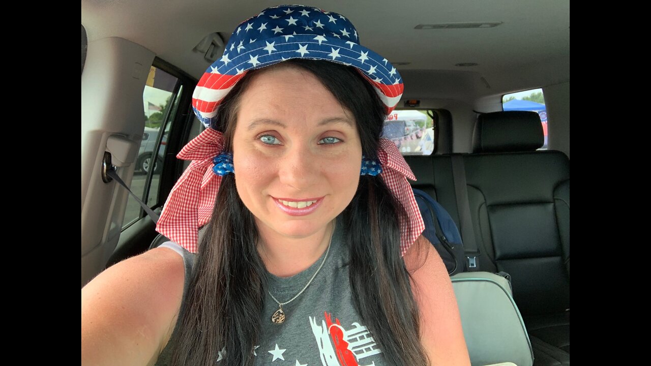 Agnes's talk show - panel with guests