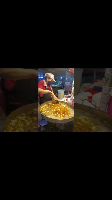 Master Mama chef makes bank at the thai market