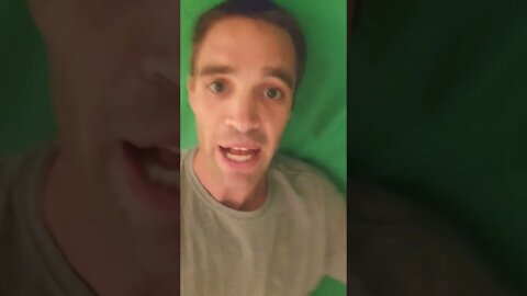 Green Screen Falls on Dude #MyBloopers #bloopers