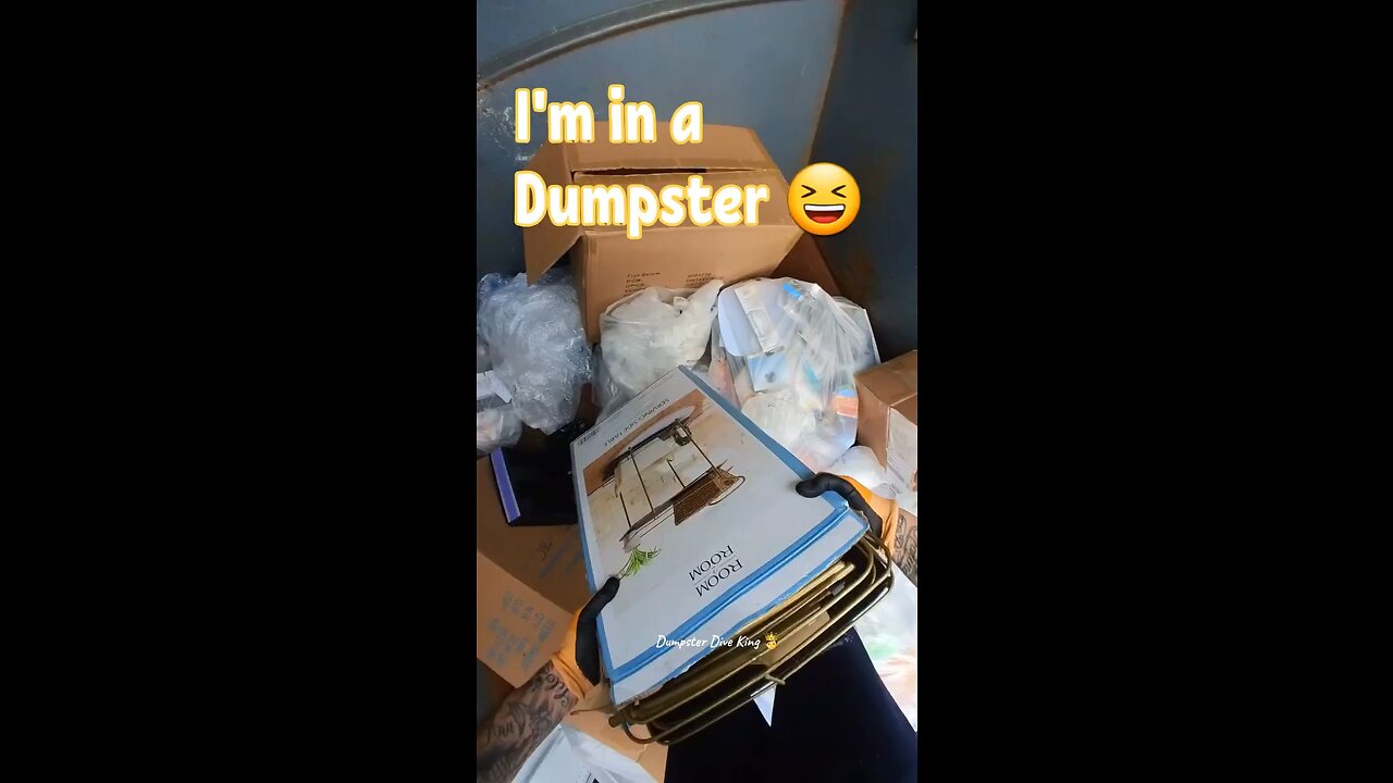 Dumpster found Apple stuffs