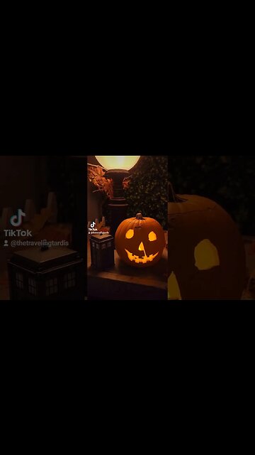 #TARDIS VS #PUMPKIN 🎃 HALLOWEEN HORROR NIGHTS #HALLOWEEN #HHN31 #HHN #SUBSCRIBE #SHORTS