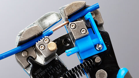 Wire cutter automatic crimping wire stripper