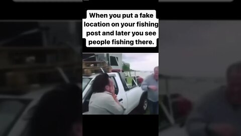 Ruining a persons fishing day ! Post a FAKE location #kayak #bassfishing #fishing