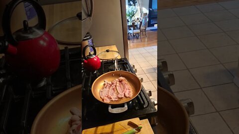 One Glorious Minute of Bacon Frying.