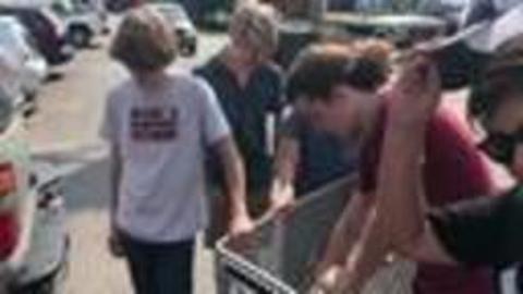 One Gen Away Donates Food To Those In Need