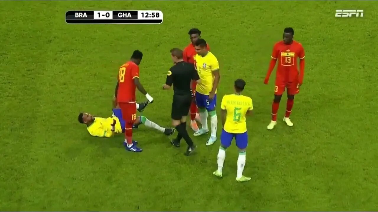 OLHA O QUE NEYMAR ESTÁ FAZENDO NA SELEÇÃO BRASILEIRA
