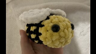 How to crochet a little bee 🐝