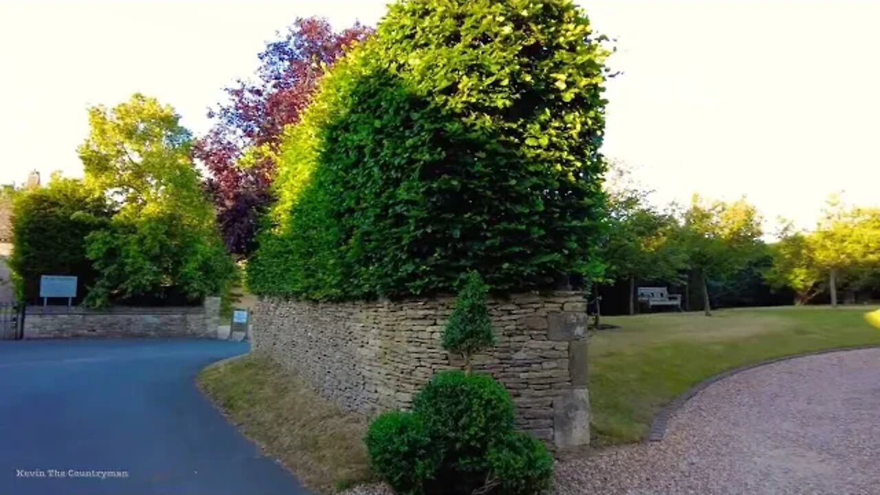 Peaceful English Village Walk - Southrop, Cotswolds