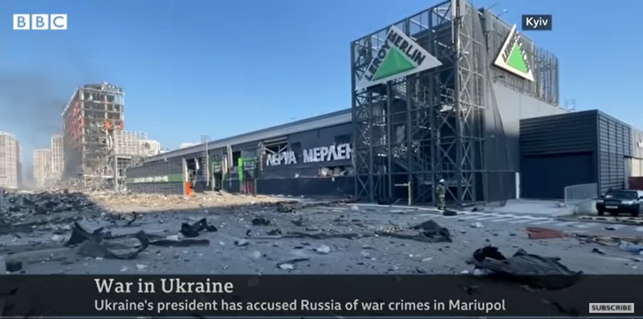 Ukrainian shopping mall in Kyiv destroyed in Russian attack - BBC News