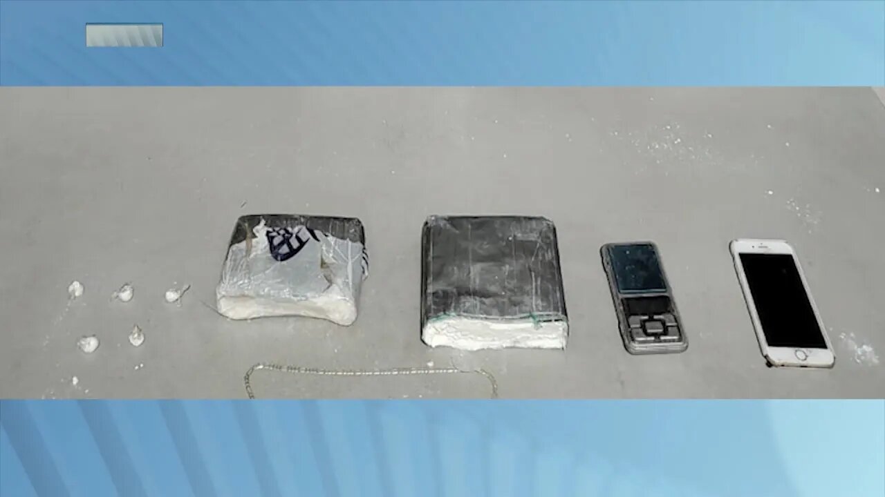 Tráfico de drogas: Polícia apreende pasta base de cocaína e prende um suspeito em Almenara.