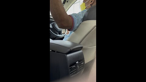 Crazy Laughing Taxi Driver Bangkok, Thailand 🇹🇭