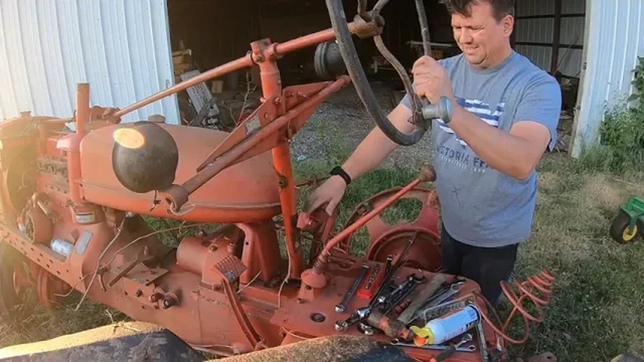 Steering post repair----- 1951 Farmall H: Some days the struggle makes things more difficult.