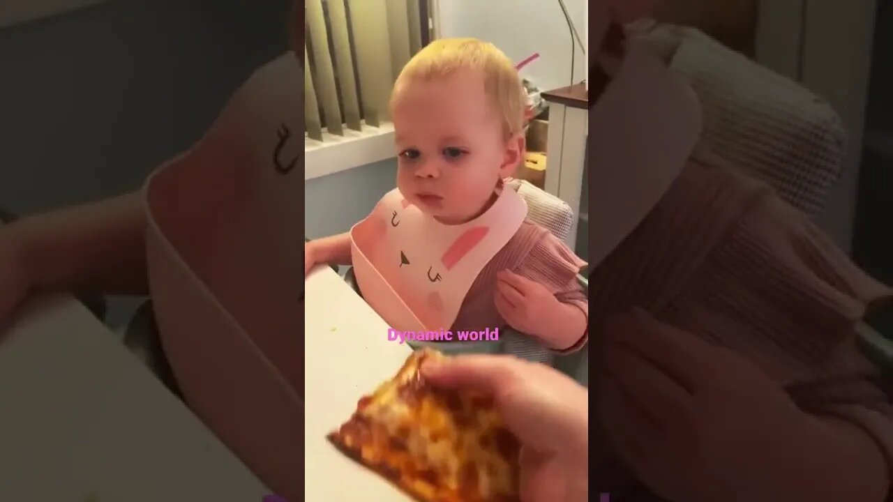 Her reaction while eating pizza ๐ priceless reaction๐๐