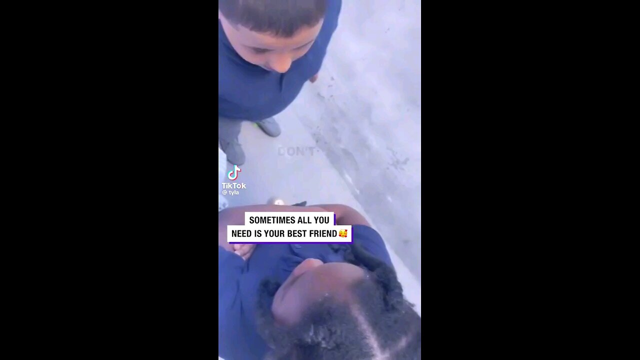 Wholesome: Boy helping console his friend after she was called dumb. Try not to smile.