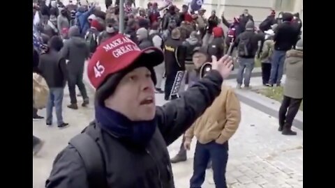 MAGA Fan telling Capitol Police to stop ANTIFA imposters: "these people want blood"