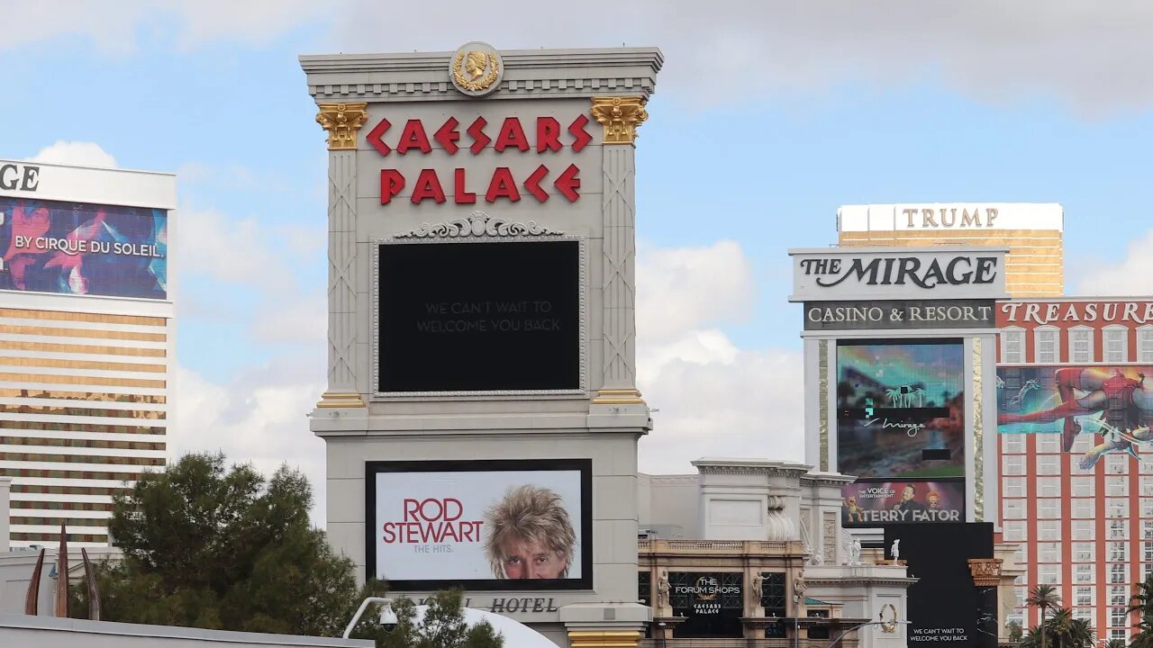 Caesars' And William Hill' Apps Crashed During Super Bowl, Still Down