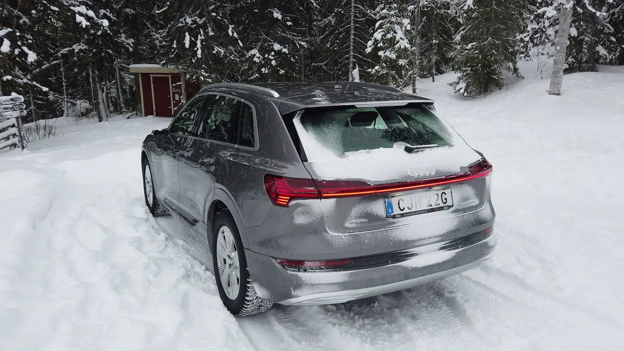 Audi E-Tron in TRUE winterconditions in Sweden, it feels like a regular Audi Quattro!