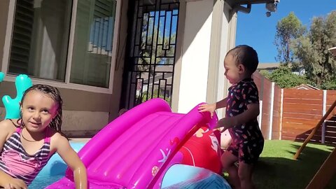 Mila And JJ injoyed in Disney Water pool.