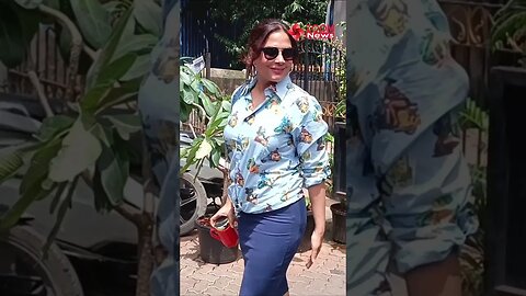 Richa Chadha spotted at outside cafe in Bandra 😎📸 #shorts