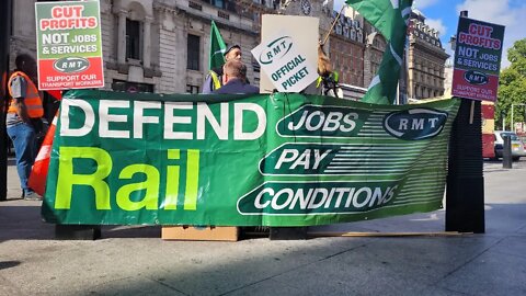 RMT rail strike | VICTORIA STATION |