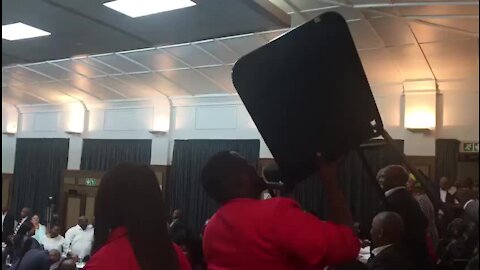 UPDATE 2 - Eight hours of disruption and screaming at Nelson Mandela Bay council meeting (Btn)