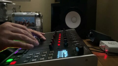 A Sunday deep groove using the isla instruments s2400