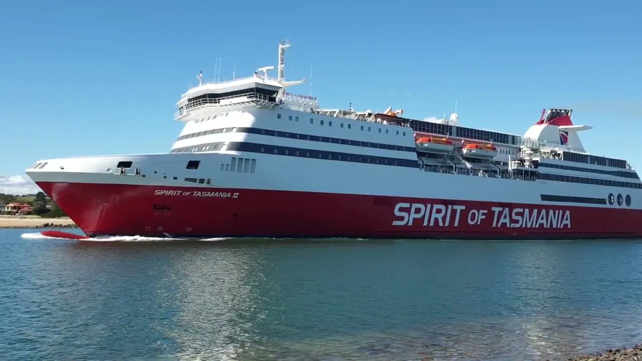 Spirit Of Tasmania 2 Outbound Devonport Tasmania. 23/09/2023.