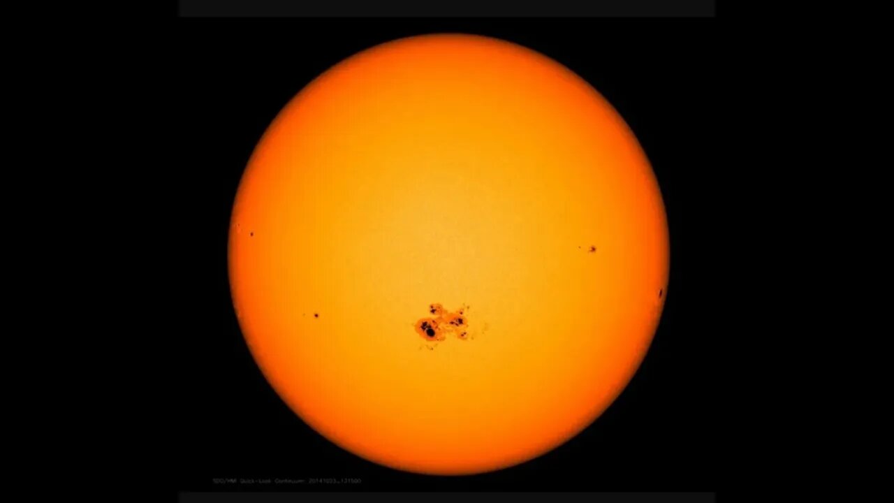 SUNSPOT NOW X10 TIMES BIGGER THAN EARTH !!! [X CLASS FLARES ON ROUTE]