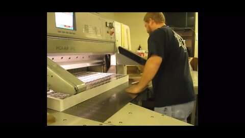 Huge Paper Cutting Machine
