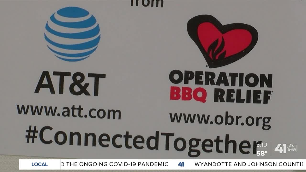 #WeSeeYouKSHB: Operation BBQ Relief, AT&T give meals to KCKPD