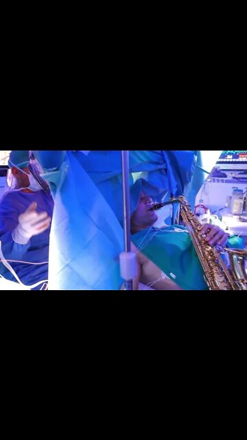 Man Plays Saxophone During His Own Brain Surgery