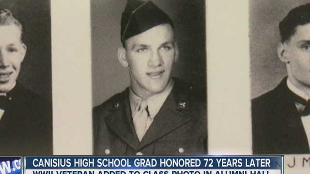 WWII veteran added to class photo after 72 years