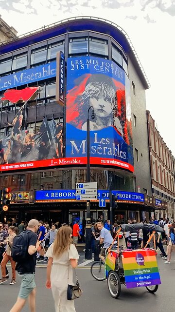 Exploring the Vibrant Streets of London: Oxford Street, Chinatown, and Soho | 2023 Virtual Tour