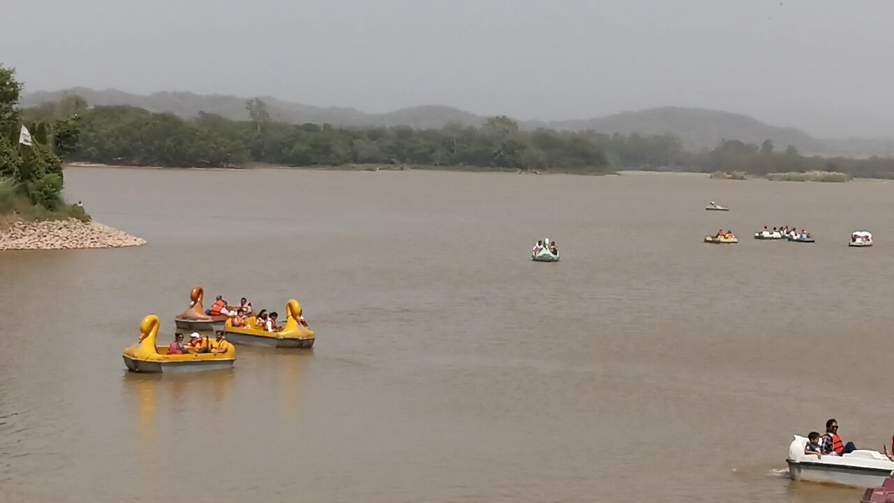 sukhna lake chandigarh