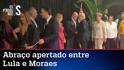 Moraes troca abraços com Lula e Randolfe em posse no TSE; veja vídeo