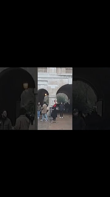 Photographer 📸 make way #thekingsguard