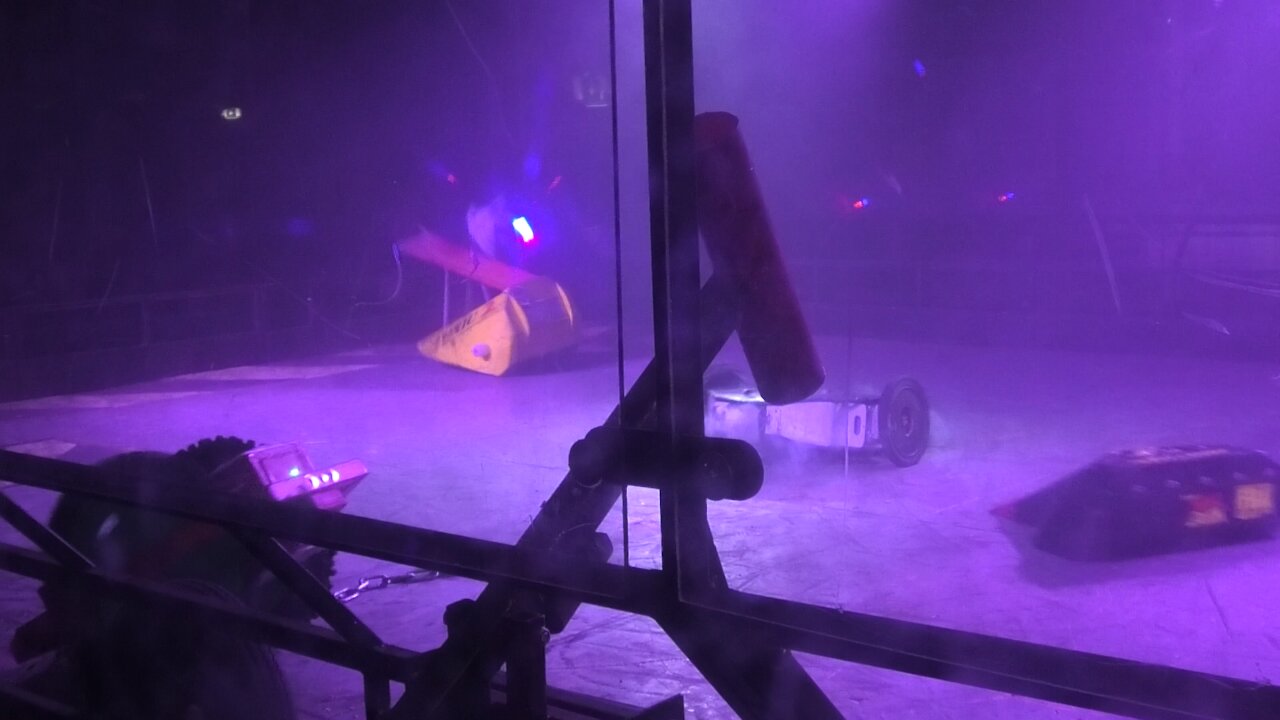 Robots Live Crawley 2021: Nutz Vs Dystopia Vs Toxic 2 Vs Capers Vs Ignition