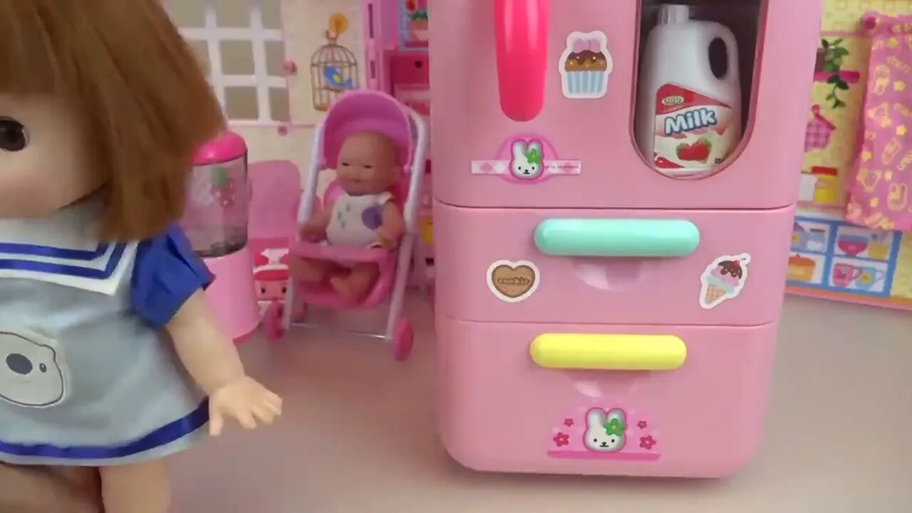 Fruit juice making and baby doll kitchen play house