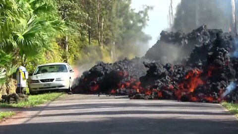 Dramatic Time-Lapse Footage Shows Lava Engulfing Car in Hawaii