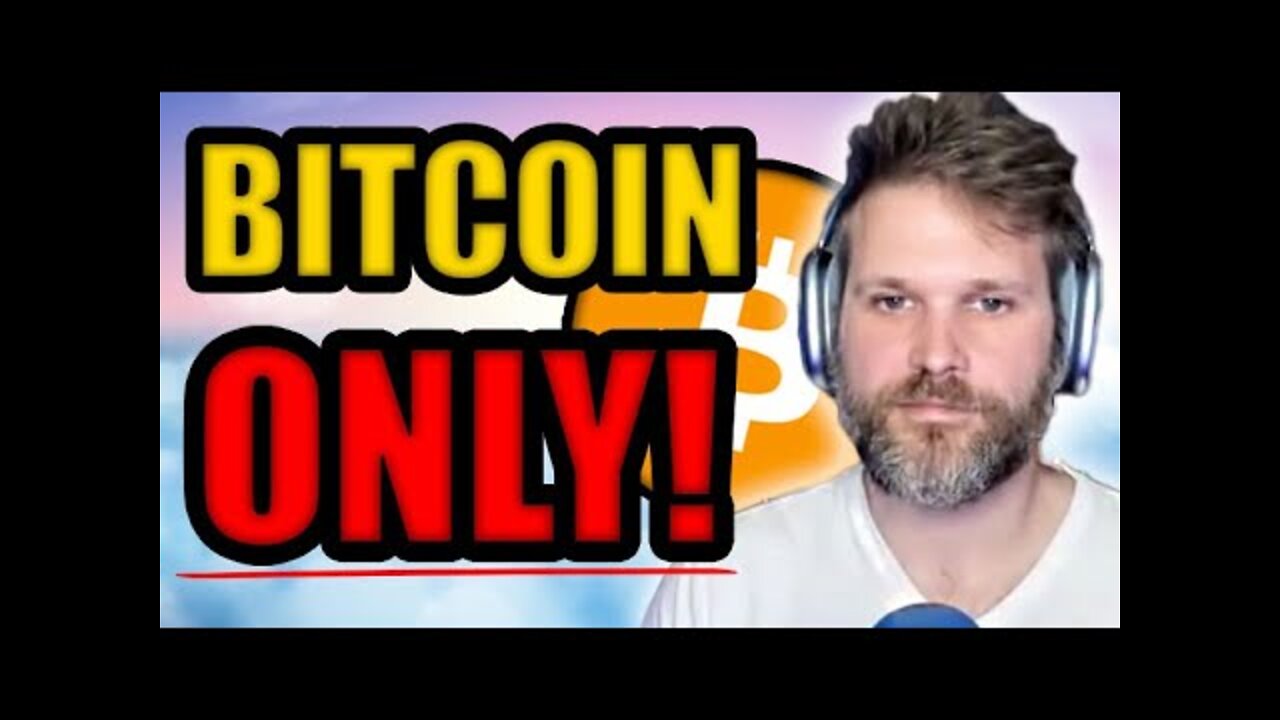 CONFRONTING A BITCOIN MAXIMALIST! [HEATED DEBATE] 😤 🤬 🤯