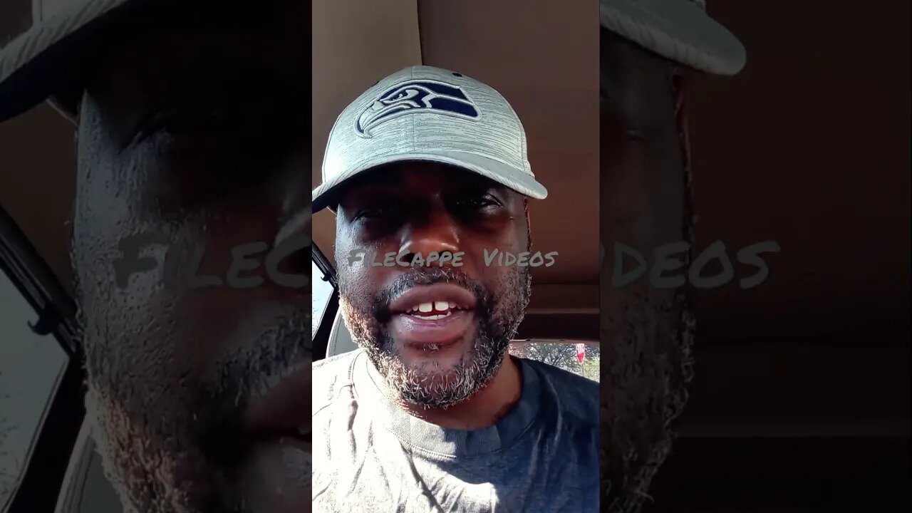 Ex Seahawks player gives the 3 keys to all Women. (3 Fin Rule)