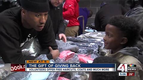 Chiefs' Marcus Peters hands out 300 jackets for Christmas