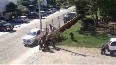 Video Of Military Convoy Being Ambushed By Jalisco In Broad Daylight !