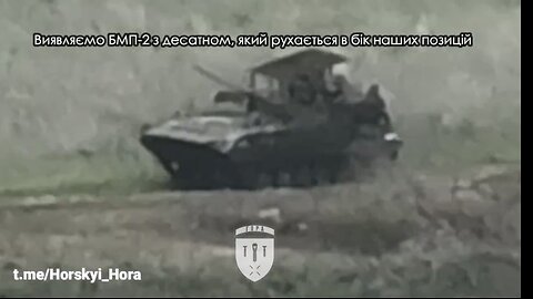 Russian armored carrier with infantry gets destroyed in Ukraine