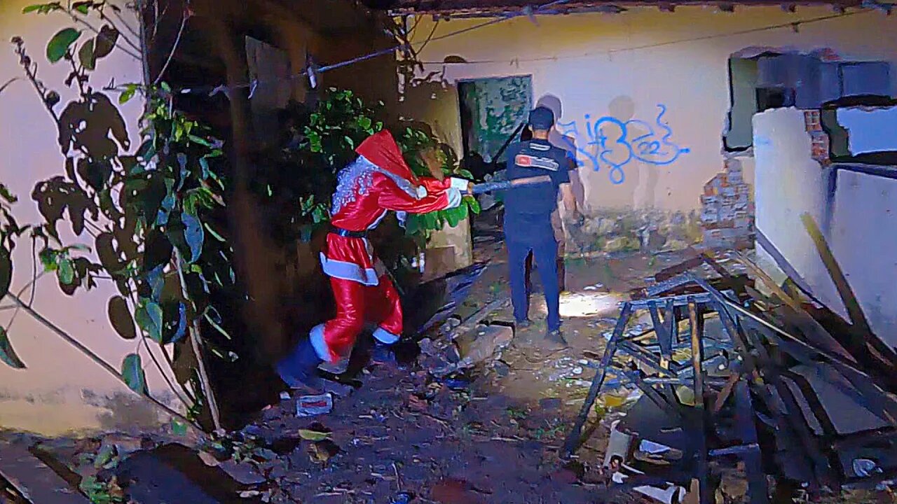 NOEL DEU UMA PAULADA NAS COSTAS DO MEU AMIGO NO NATAL - QUE SITUAÇÃO