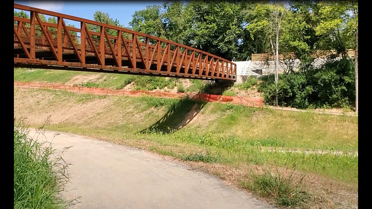 Zionsville Big 4 Trail Curious Bridge