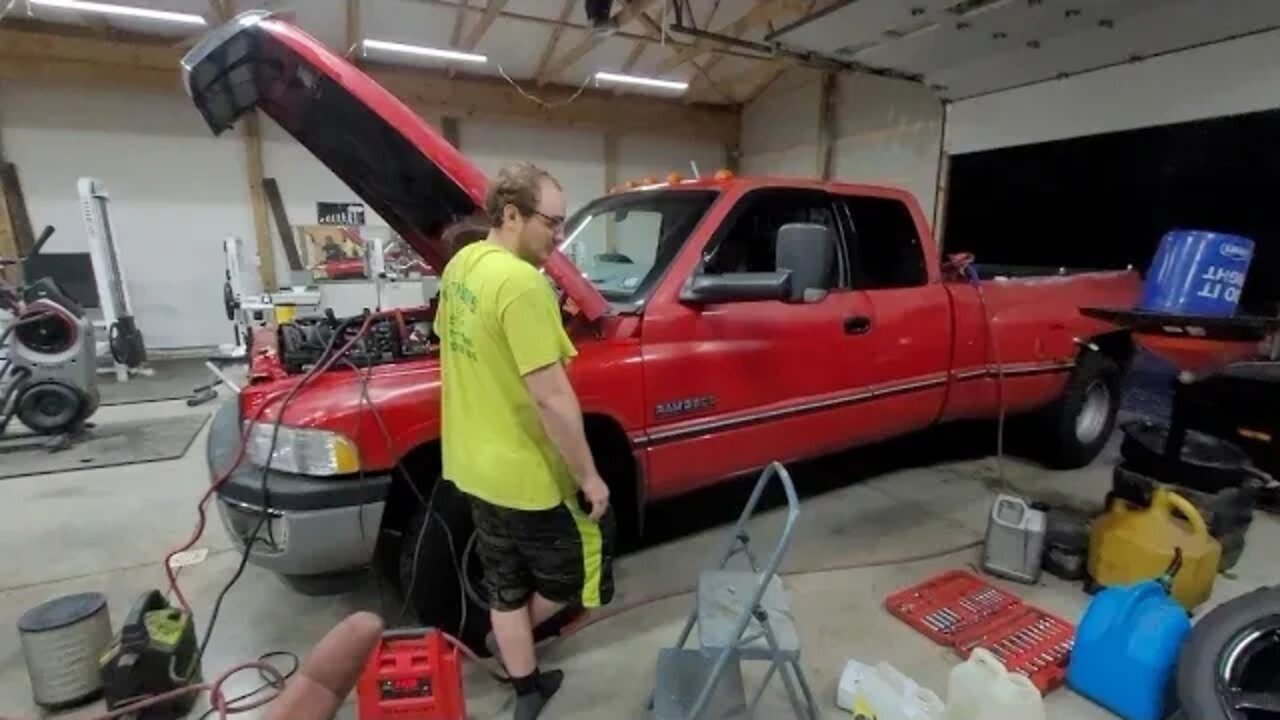 Grenaded A Fuel Pump On A 12 Valve Cummins | Little Red Dually Finally Runs Again