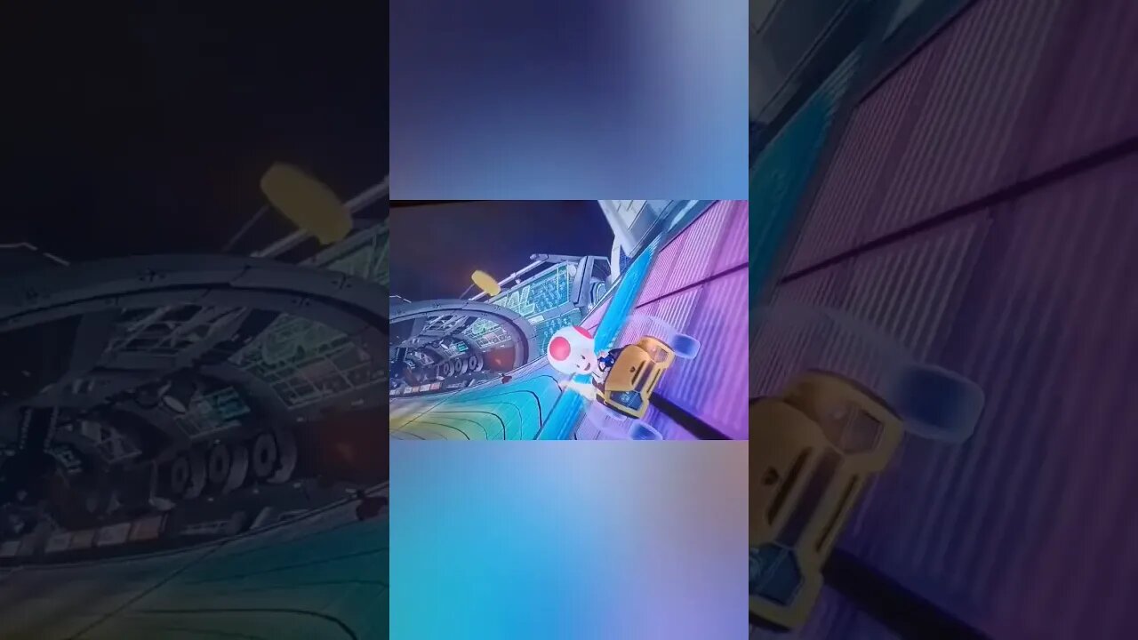 Retro Video - How to beat the blu shell with a coin in Mart Kart 8 Dekuxe on the Switch! #gaming